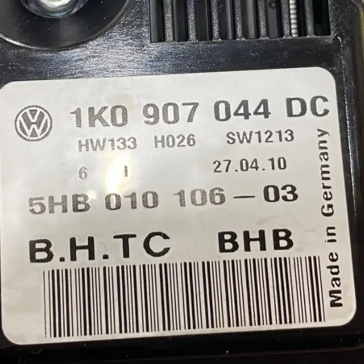 Volkswagen Touran II (2010 - 2016) 1K0907044DC Блок управления климат-контролем — фото 5