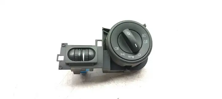 Volkswagen Touareg I (2002 - 2010) 7L6858903D Включатель фонарей — фото 3