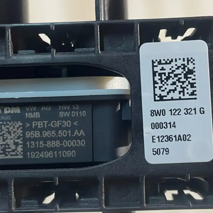 Audi A4 S4 B9 (2015 - 2019) 95B965501AA Дефлектор воздуха — фото 6