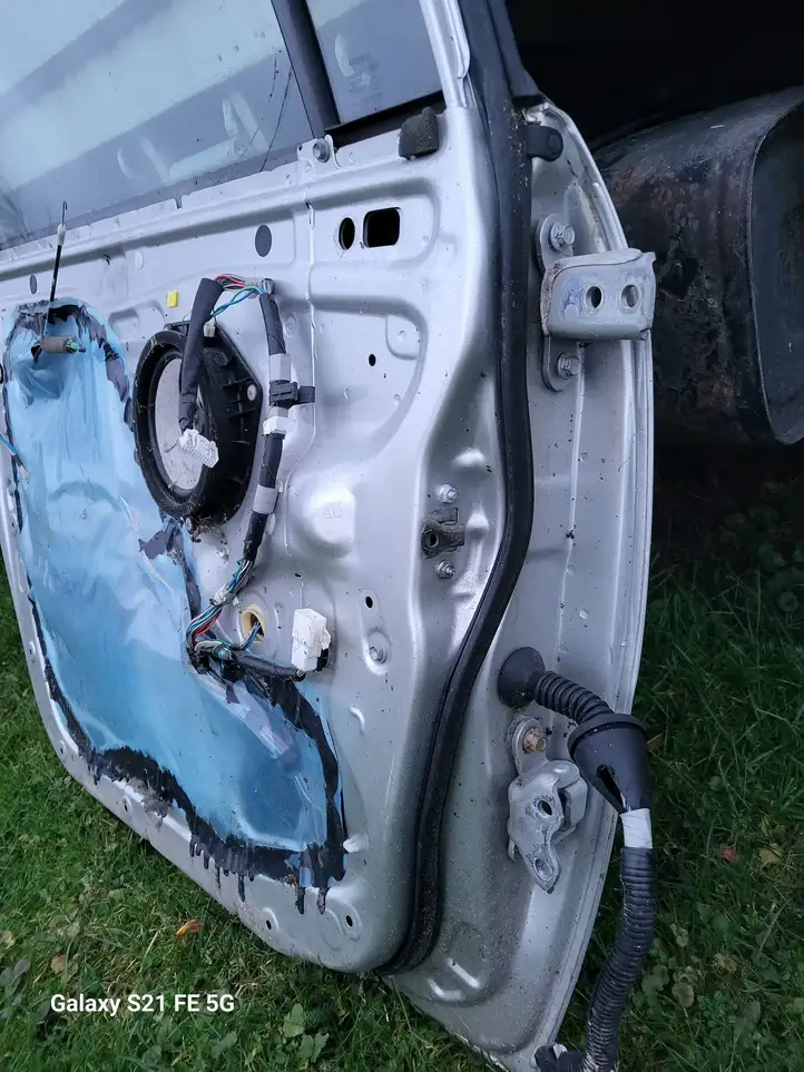 Toyota Corolla Verso E121 (2004 - 2007) Дверь — фото 2