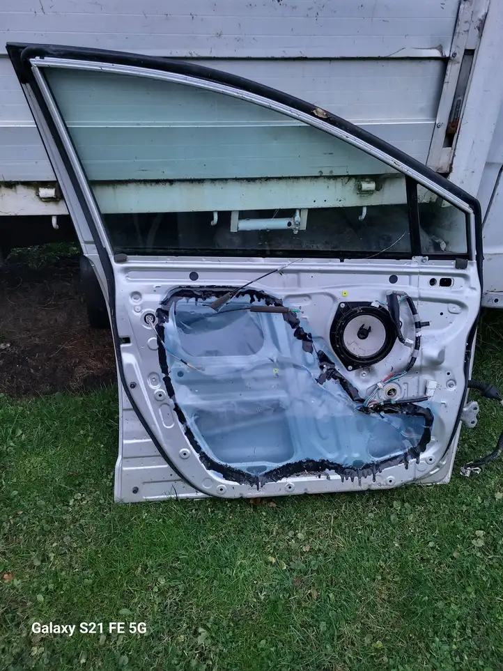 Toyota Corolla Verso E121 (2004 - 2007) Дверь — фото 3