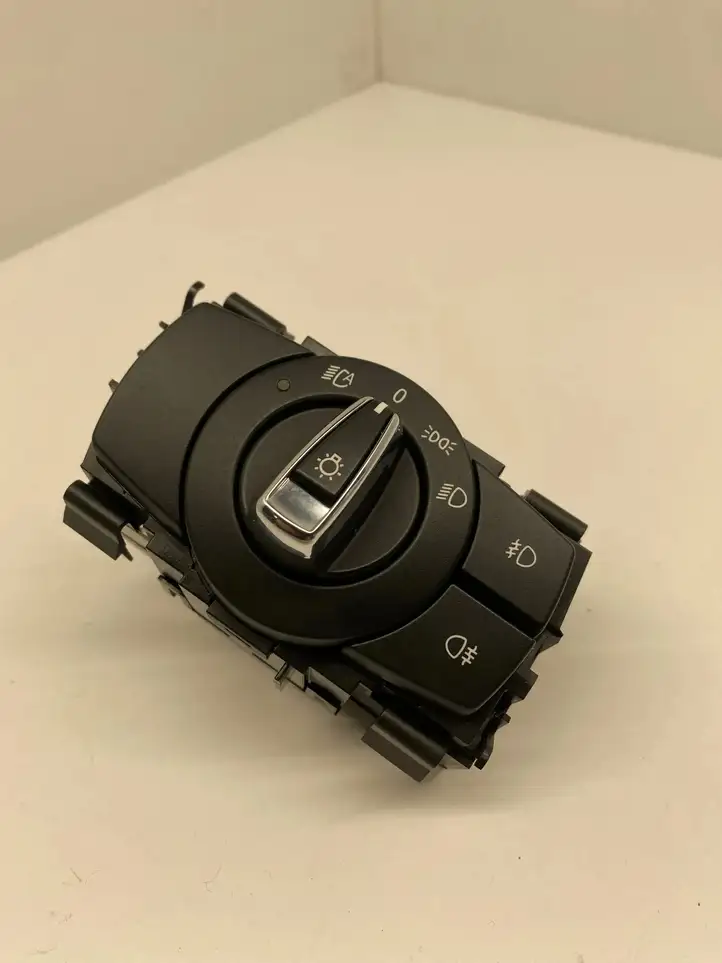 BMW 3 E92 E93 (2005 - 2014) 9169416 Включатель фонарей — фото 1