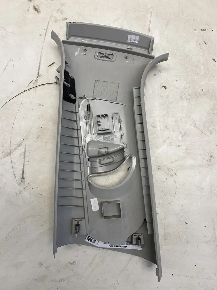 Volkswagen Golf VII (2013 - 2019) 5G4867244B Верхняя обшивка стойки B — фото 2