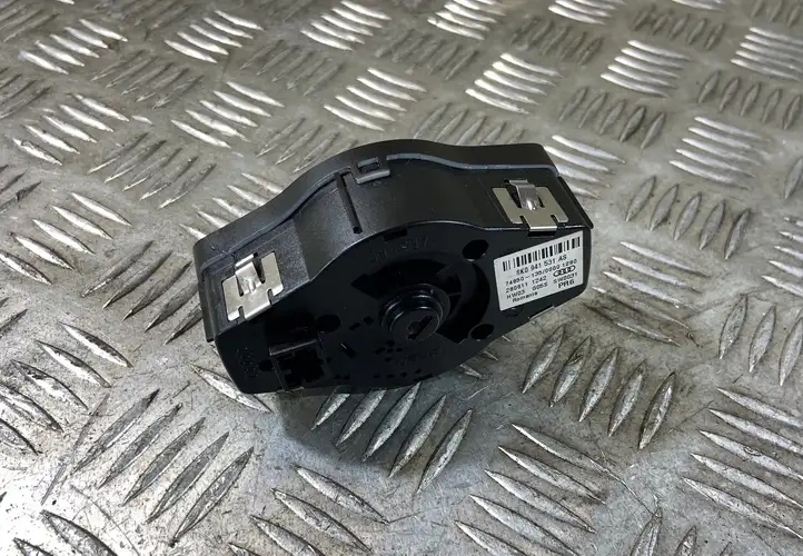 Audi A4 S4 B8 8K (2007 - 2011) 31252254 Включатель фонарей — фото 3