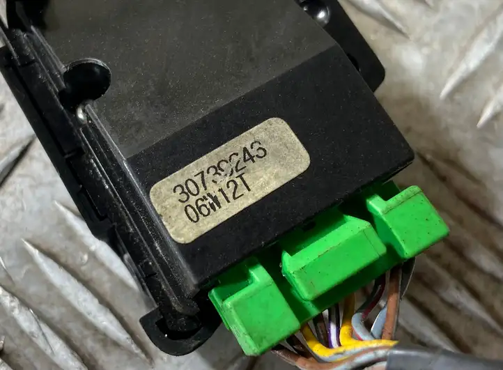 Volvo XC90 (2006 - 2014) 30739243 Кнопки на рулевом колесе — фото 2