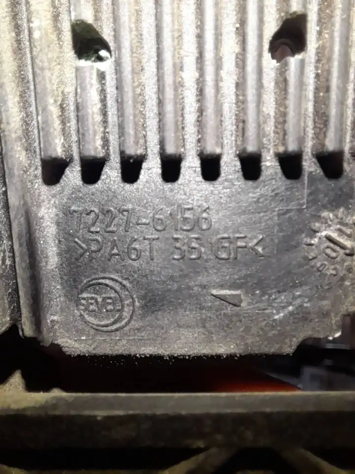Citroen C6 (2005 - 2012) 72276156 Клеммный узел плюсовых проводов — фото 3