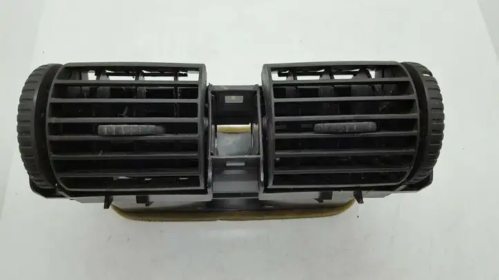 Opel Astra G (1998 - 2004) 90560344 Центральный воздушный дефлектор — фото 1