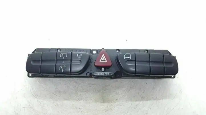 Mercedes-Benz C W203 (2000 - 2007) A2038210551 Блок кнопок на панели — фото 1