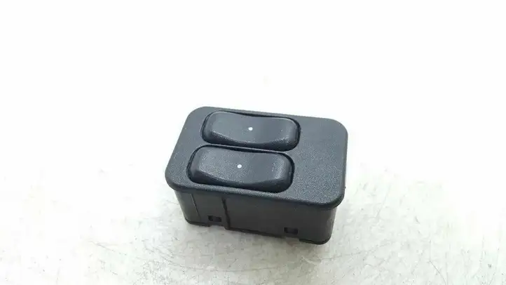 Opel Astra G (1998 - 2004) 90561088 Блок кнопок стеклоподъемников — фото 1