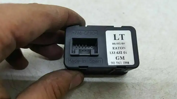 Opel Astra G (1998 - 2004) 90561088 Блок кнопок стеклоподъемников — фото 2