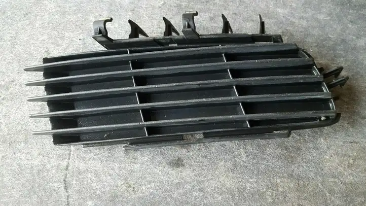 Opel Vectra C (2002 - 2005) 09186130 Нижняя решетка переднего бампера — фото 1