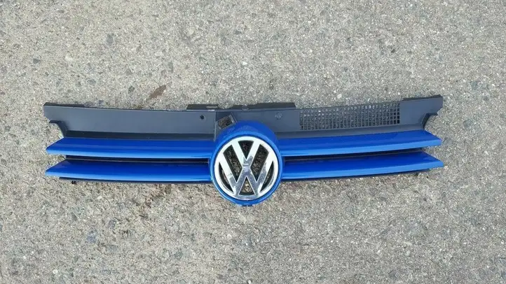 Volkswagen Golf IV (1998 - 2005) 1J0853651H Верхняя решетка радиатора — фото 1