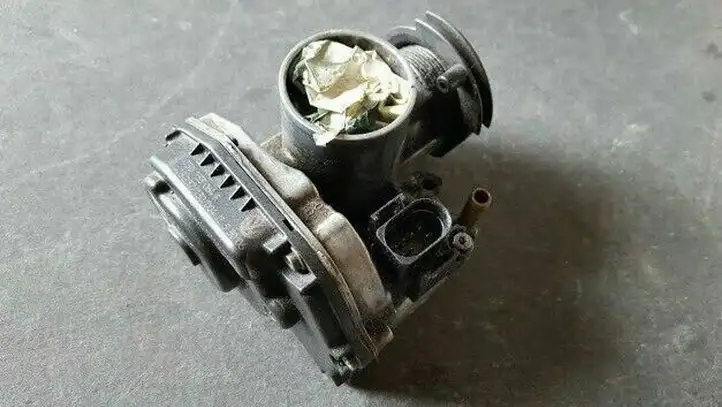 Volkswagen Golf IV (1998 - 2005) 030133064F Дроссельная заслонка — фото 1