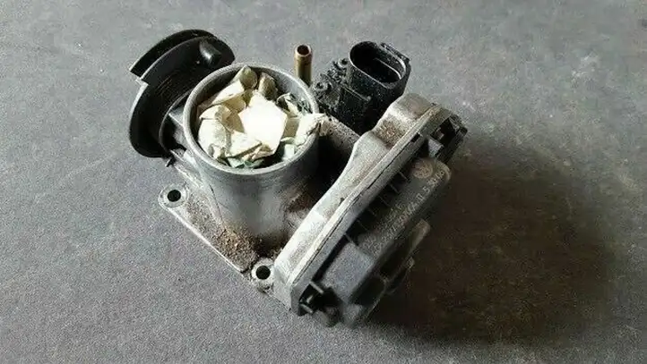Volkswagen Golf IV (1998 - 2005) 030133064F Дроссельная заслонка — фото 2