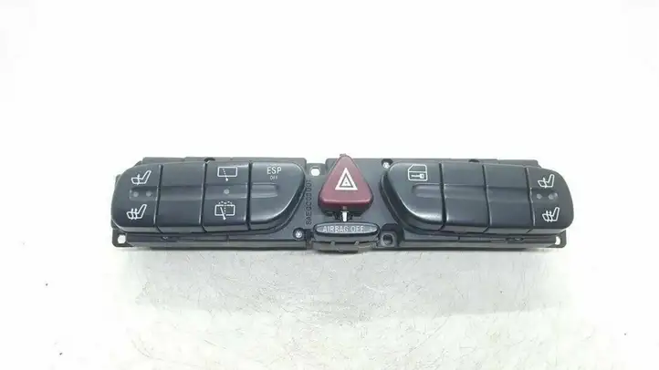 Mercedes-Benz C W203 (2000 - 2007) 2038210951 Блок кнопок на панели — фото 1