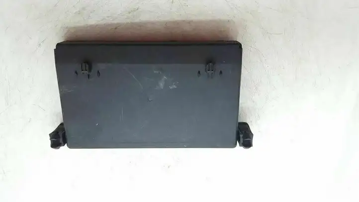 Mercedes-Benz C W203 (2000 - 2007) 2038201385 Блок управления дверью — фото 2