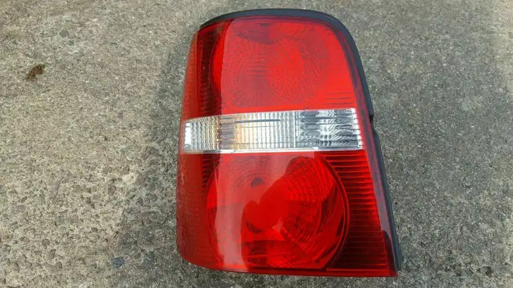Volkswagen Touran I (2003 - 2010) 1T0945257D Задний фонарь в кузове — фото 1