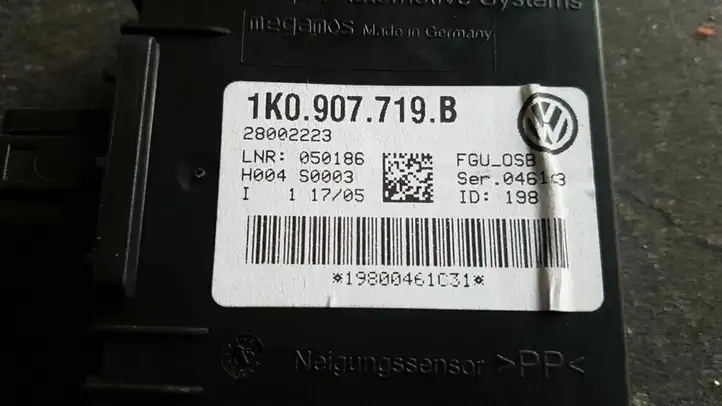 Volkswagen Touran I (2003 - 2010) 1K0907719B Блок управления сигнализацией — фото 1
