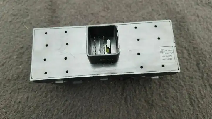 Volkswagen Touran I (2003 - 2010) 1K4959857 Блок кнопок стеклоподъемников — фото 3