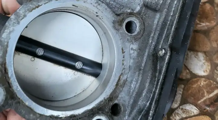 Toyota Prius+ (ZVW40) (2011 - 2018) 2203037060 Дроссельная заслонка — фото 5