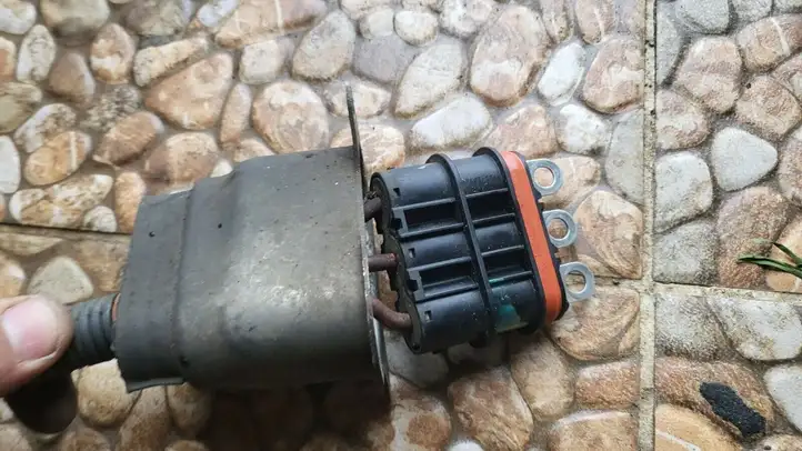 Toyota Prius+ (ZVW40) (2011 - 2018) Q214847040 Прочая электропроводка — фото 8