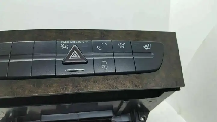 Mercedes-Benz E W211 (2002 - 2009) A2116800552 Другие включатели / ручки/ переключатели — фото 2