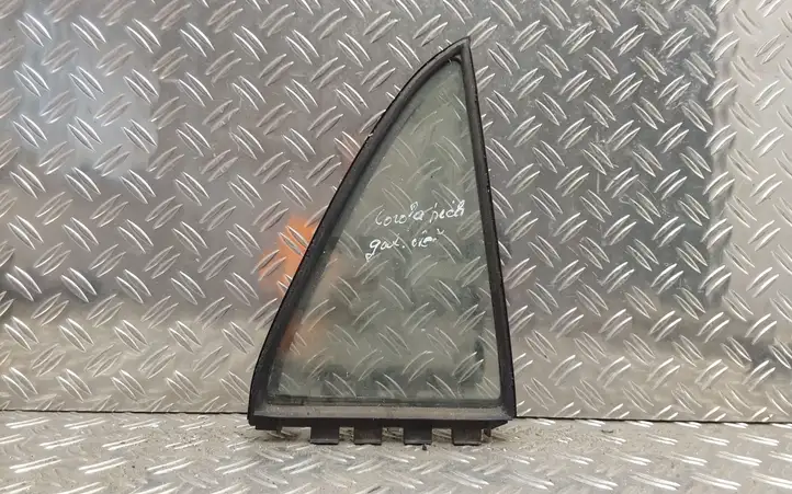 Toyota Corolla E120 E130 (2000 - 2004) 43R00122 Форточка двери — фото 1