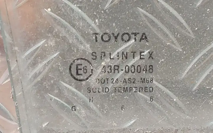 Toyota Corolla E120 E130 (2000 - 2004) 43R00048 Стекло задней двери — фото 2