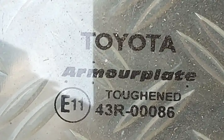 Toyota Corolla E140 E150 (2007 - 2013) 43R00086 Стекло передней двери — фото 2