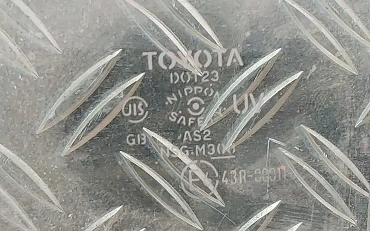 Toyota Corolla E140 E150 (2007 - 2013) 43R00011 Стекло задней двери — фото 2