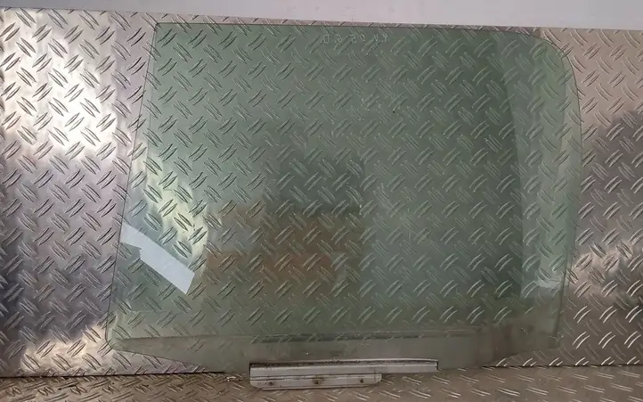 Toyota Yaris Verso (1999 - 2005) 43R005834 Стекло задней двери — фото 1