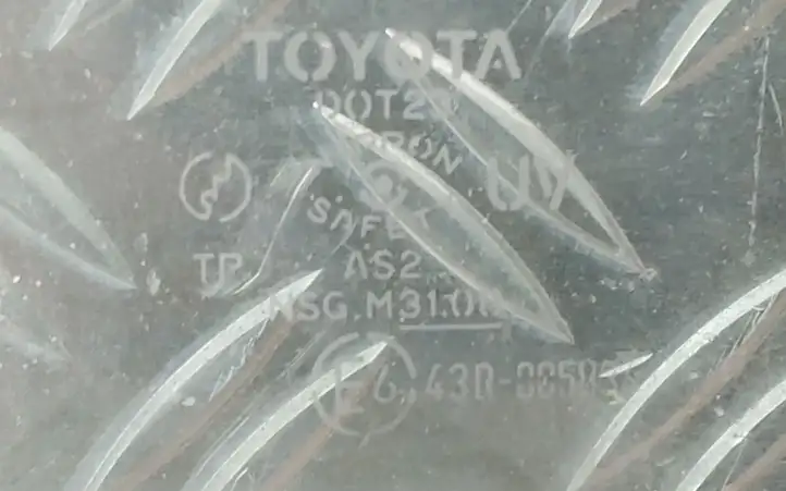 Toyota Yaris Verso (1999 - 2005) 43R005834 Стекло задней двери — фото 2