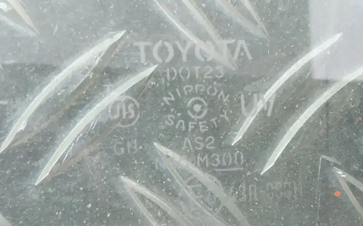 Toyota Corolla E140 E150 (2007 - 2013) 43R00011 Стекло задней двери — фото 2