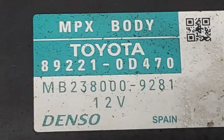 Toyota Yaris (2014 - 2019) 892210D470 Блок предохранителей — фото 2