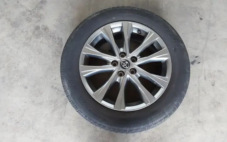 Toyota RAV 4 (XA40) (2012 - 2018) Легкосплавный колесный диск R18 — фото 1