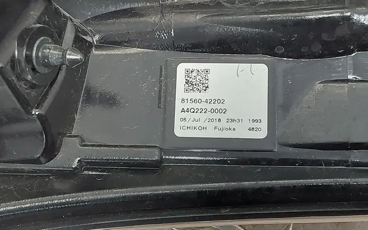 Toyota RAV 4 (XA40) (2012 - 2018) 8156042202 Задний фонарь в кузове — фото 7