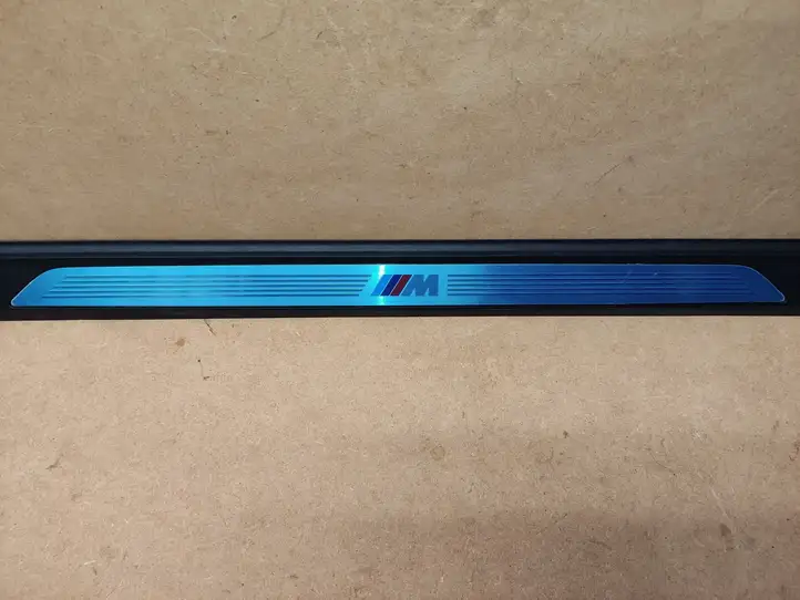 BMW M2 F87 (2018 - ) 7149477 Внутренняя обшивка порога (комплект) — фото 5