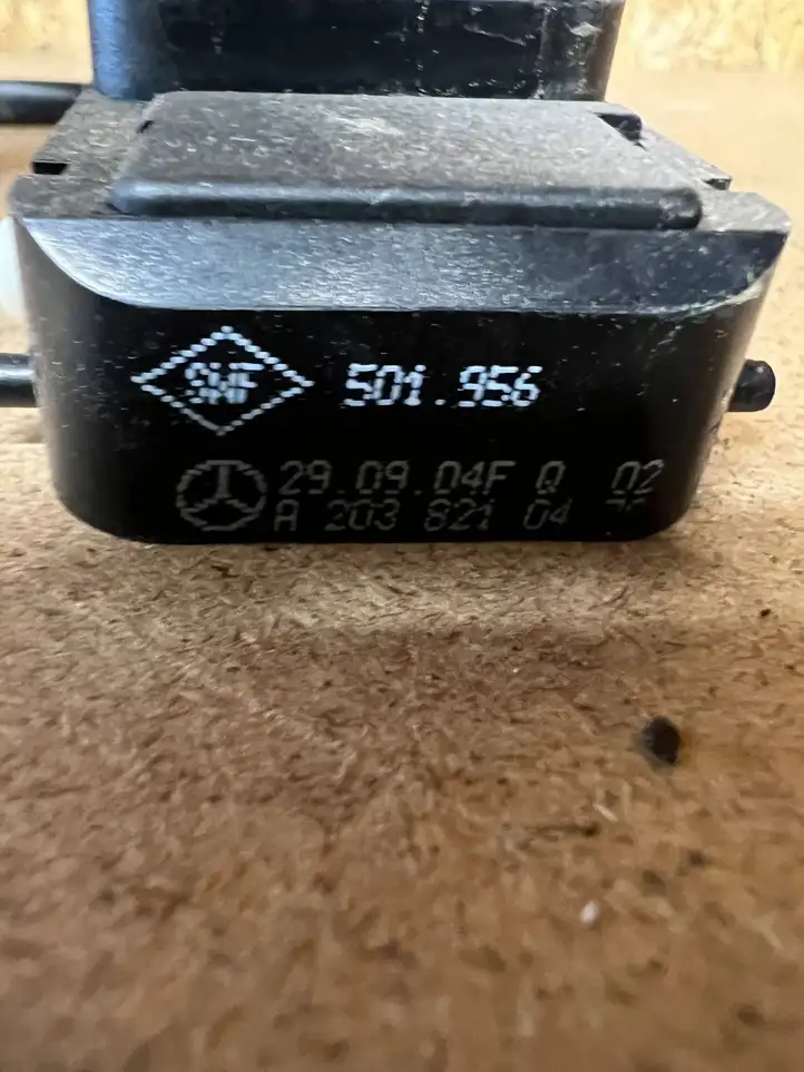 Mercedes-Benz C W203 (2000 - 2007) A2038210479 Блок кнопок стеклоподъемников — фото 3