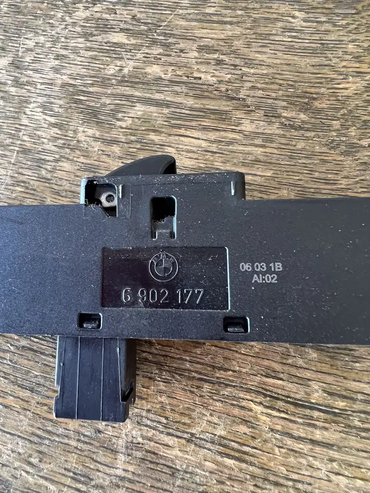 BMW 3 E46 (1998 - 2005) 6902177 Кнопка стеклоподъемников — фото 3