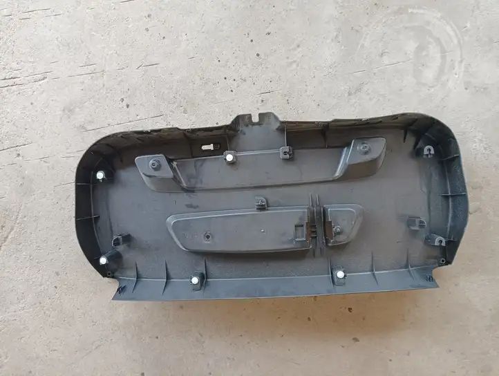 BMW X1 E84 (2009 - 2015) 2991704 Комплект обшивки крышки багажника — фото 3