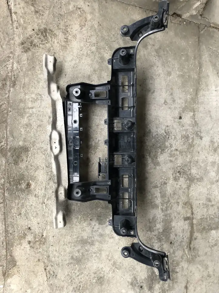 BMW X6 E71 (2008 - 2014) 511271762244 Кронштейн заднего бампера — фото 3