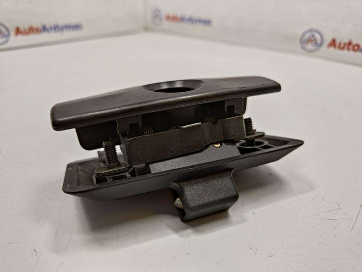 BMW 5 E60 E61 (2004 - 2010)  51168163017 Ручка ящика для вещей (бардачка)