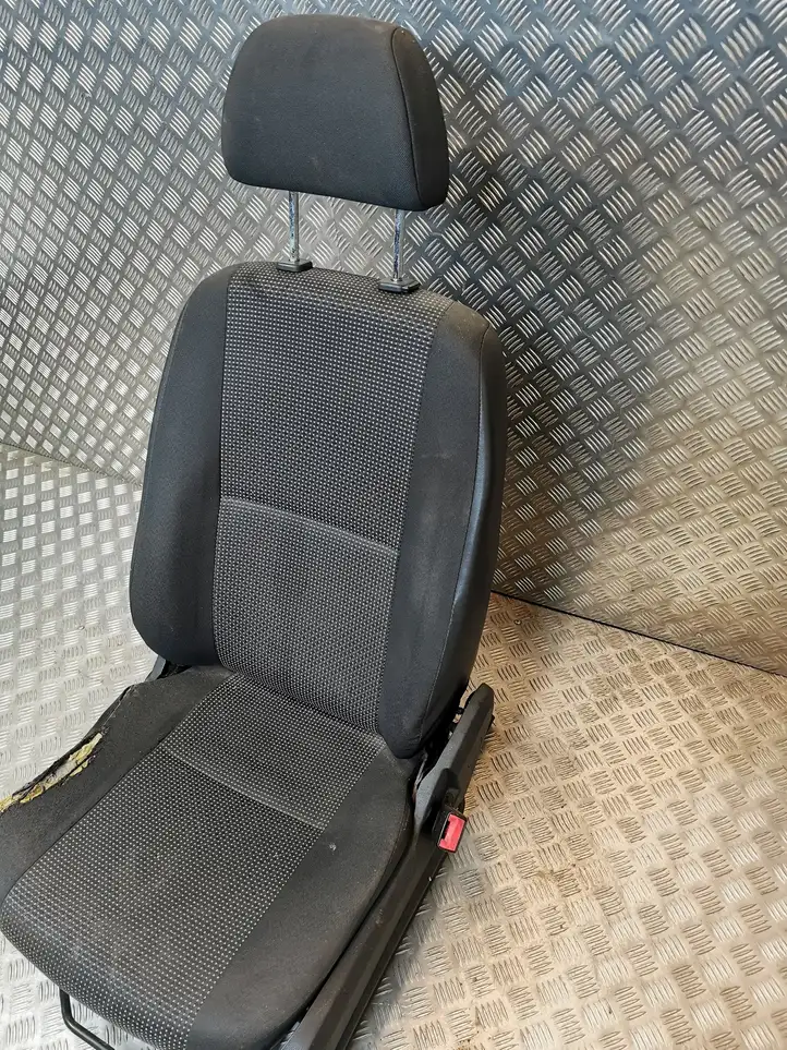 Mercedes-Benz Sprinter W906 (2006 - 2018) Переднее сиденье водителя — фото 6