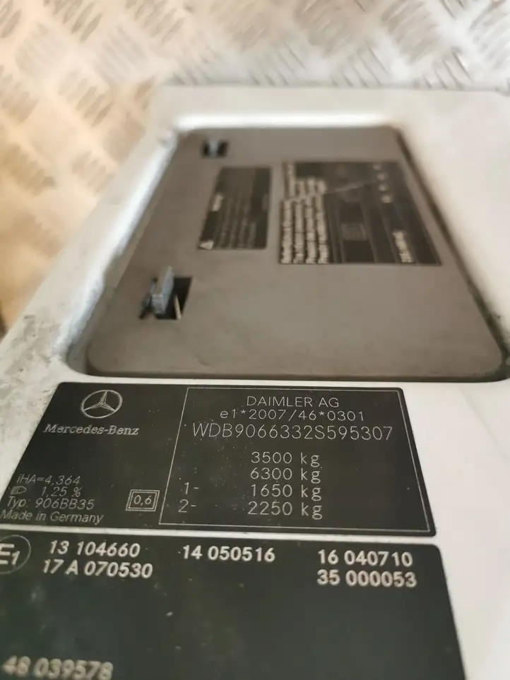Mercedes-Benz Sprinter W906 (2006 - 2018) Нижняя часть сиденья переднего пассажира — фото 5