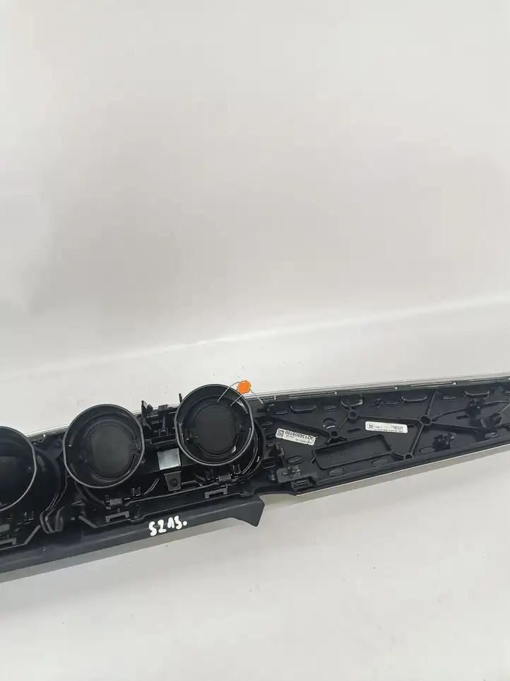 Mercedes-Benz E W213 (2016 - ) A2136809100 Декоративная планка — фото 7
