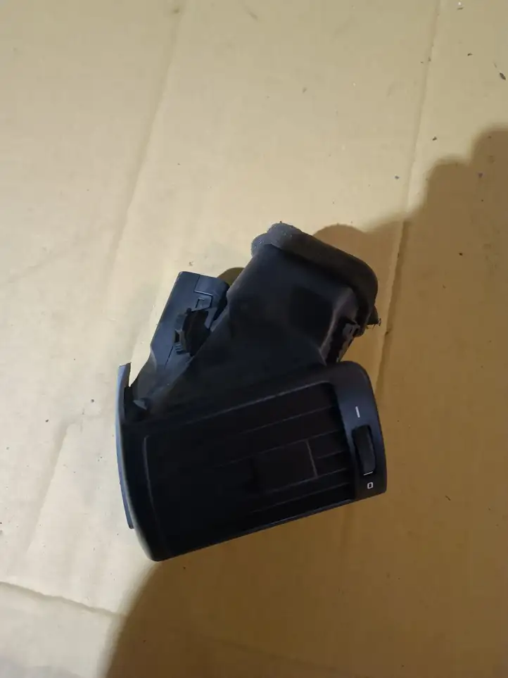 BMW 3 E46 (1998 - 2005) 8361897 Боковой воздушный дефлектор — фото 1