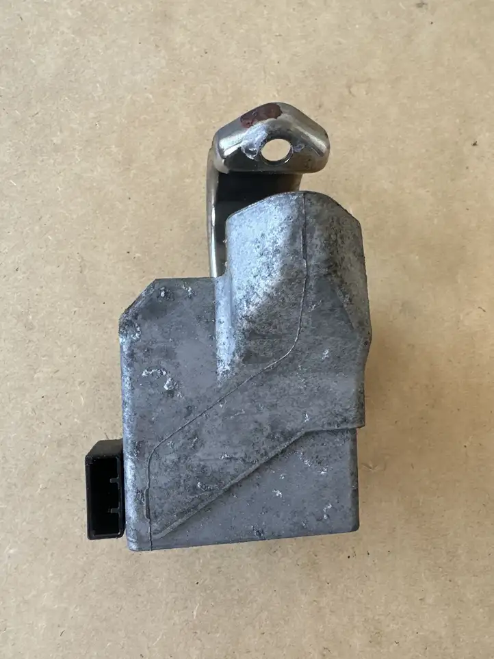 Subaru Legacy VII (2019 - ) Блокиратор руля — фото 5