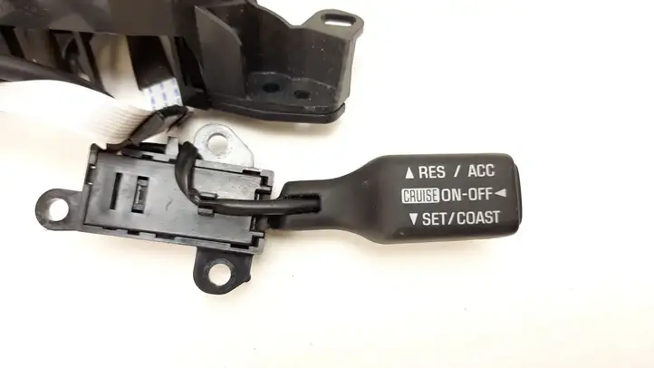 Toyota Avensis T250 (2003 - 2006) 75B070 Кнопки на рулевом колесе — фото 4