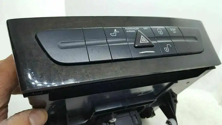 Mercedes-Benz E W211 (2002 - 2009) A2116800552 Другие включатели / ручки/ переключатели — фото 3