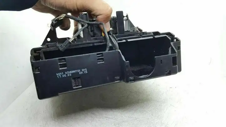 Mercedes-Benz E W211 (2002 - 2009) A2116800552 Другие включатели / ручки/ переключатели — фото 5